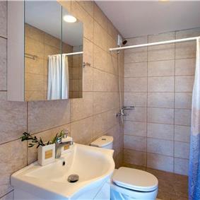 8 Bedroom villa with pool & seaview, near Acharavi, sleeps 16-18